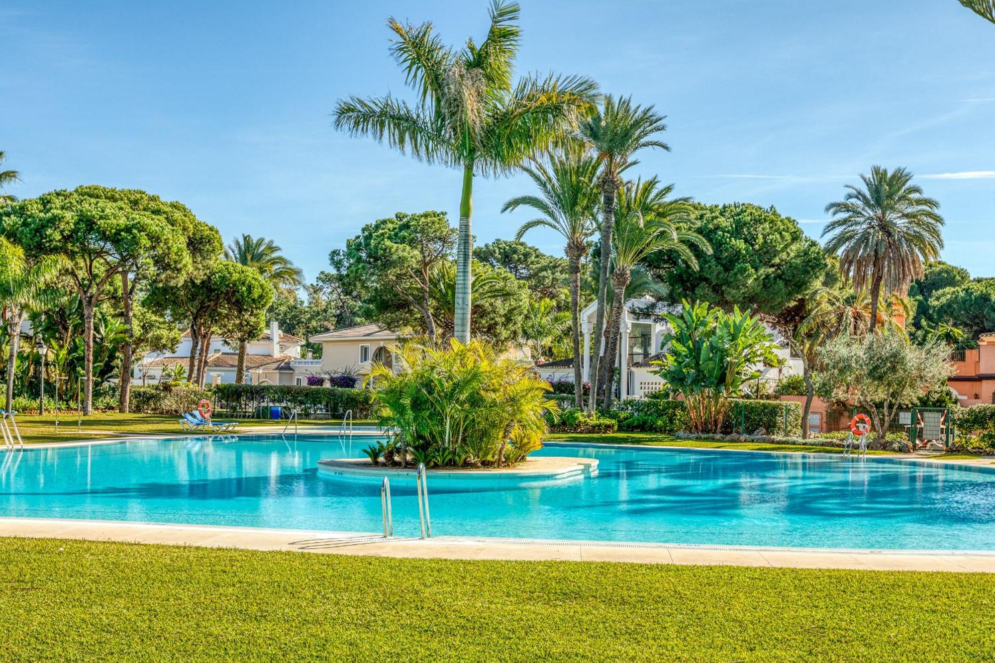 Life El Presidente Penthouse Pool View Apartment Estepona Exterior foto